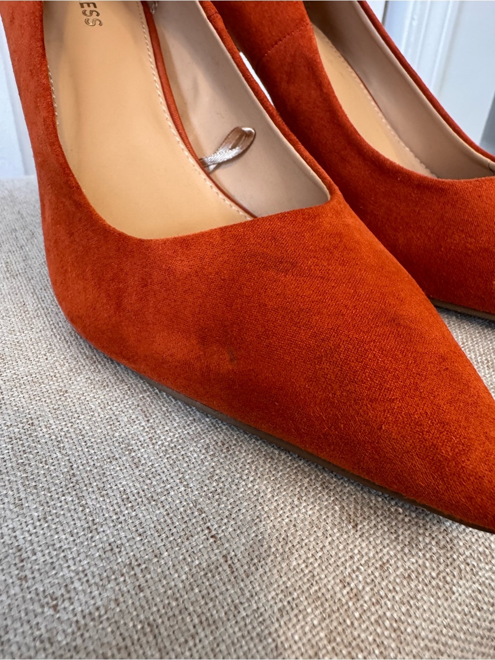 Express Women's Pointed Toe Suede Pumps Rust Burnt Orange 3 Inch Heel Size 6 - Picture 4 of 12